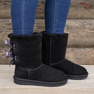 UGG Bailey Bow II Black Cozy Shearling Suede Winter Boots 6M